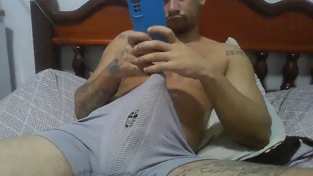 Snapshot of moreno_dotado22 chatting on 27, 5, 2026 moreno dotado22 online show from 27, 5, 2026