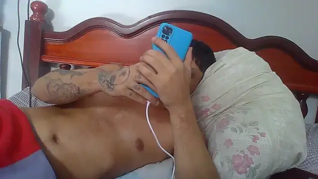 Snapshot of moreno_dotado22 chatting on 28, 5, 2026 moreno dotado22 online show from 28, 5, 2026