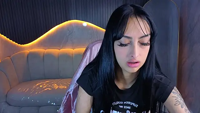 Tifany Tx online show from 4, 3, 2026