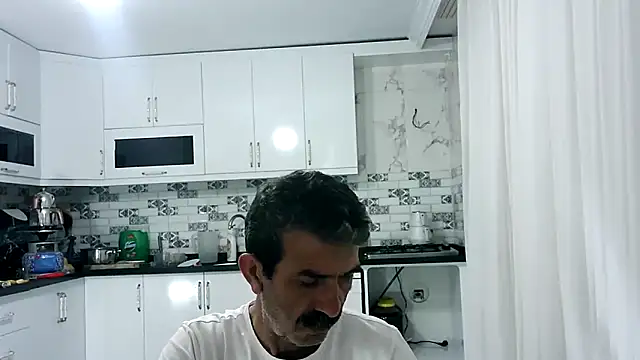 Snapshot of kobra21turki chatting on 28, 4, 2026 kobra21turki online show from 28, 4, 2026