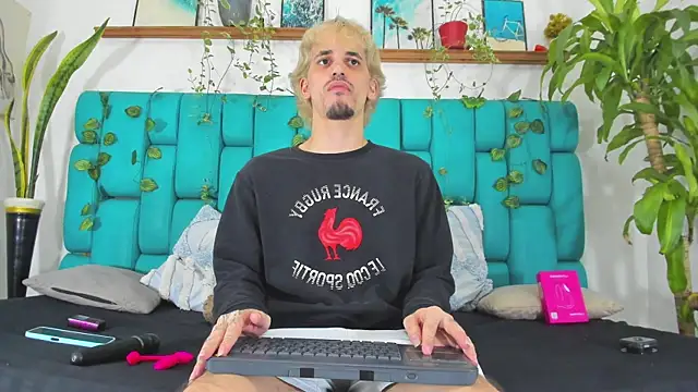 boy Dirty X online show from 22, 7, 2026