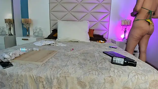 JuliMonroe19 online show from 23, 4, 2026