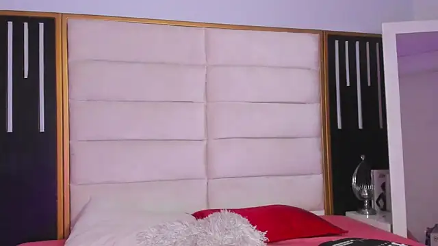 JuliMonroe19 online show from 11, 3, 2026