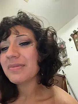 Rayvenveil online show from 10, 4, 2026