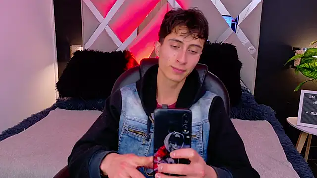 Ithan Skin online show from 17, 12, 2025