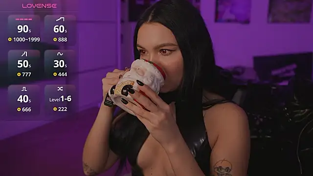 Dominatrix Alice online show from 9, 3, 2026