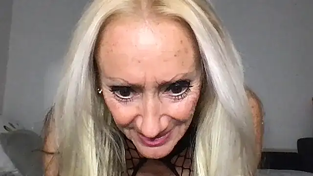 Snapshot of siennadiamond chatting on 12, 5, 2026 siennadiamond online show from 12, 5, 2026
