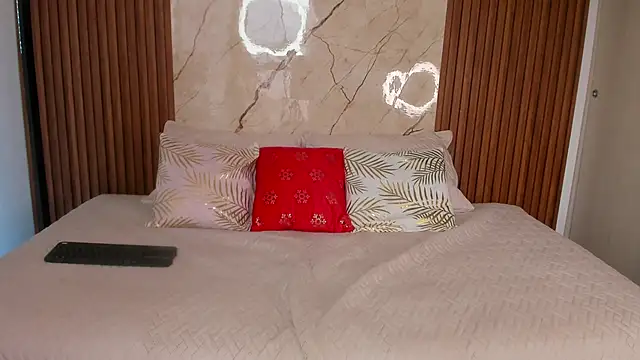 Lily Hiill7 online show from 12, 1, 2026