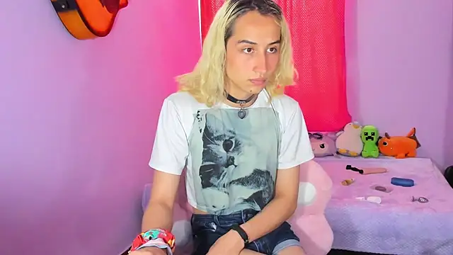 Snapshot of Elis-Darling chatting on 4, 2, 2026 Elis-Darling online show from 4, 2, 2026