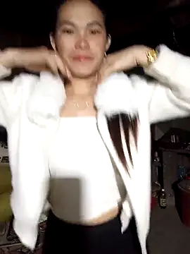 Girl cutee online show from 4, 3, 2026