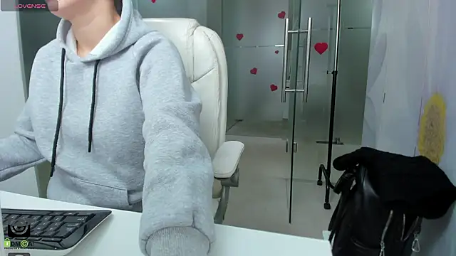 missdominna online show from 10, 2, 2026