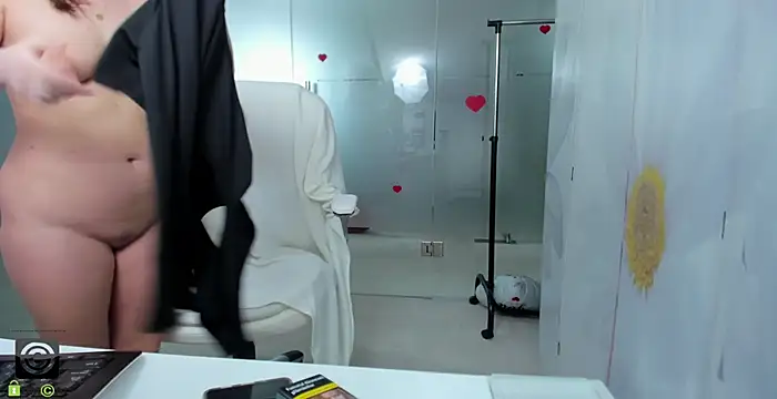 missdominna online show from 23, 2, 2026