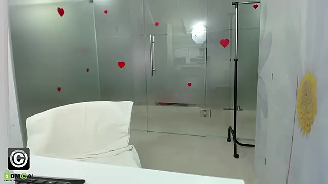 Snapshot of missdominna chatting on 27, 5, 2026 missdominna online show from 27, 5, 2026