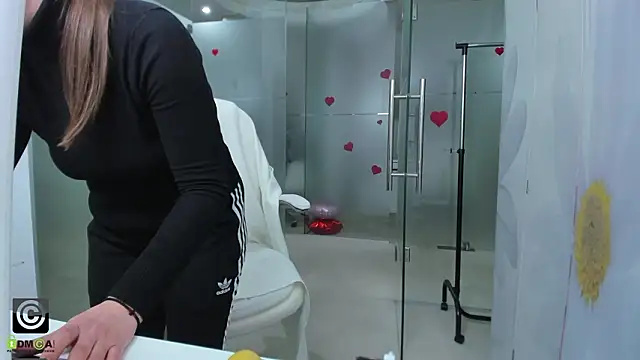 missdominna online show from 25, 3, 2026