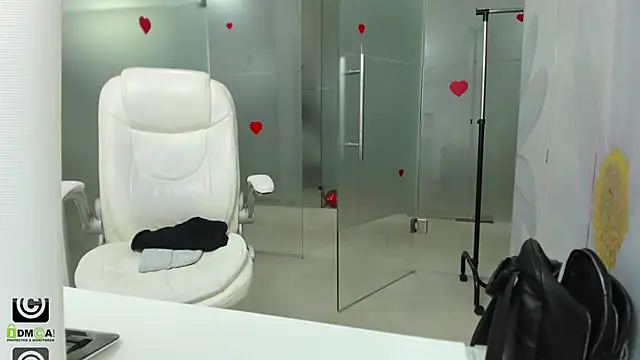 missdominna online show from 12, 3, 2026