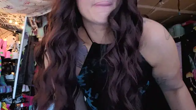 Snapshot of infinirose chatting on 22, 5, 2026 infinirose online show from 22, 5, 2026