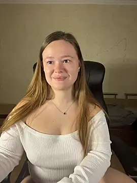 CaramelleSugarr online show from 8, 4, 2026