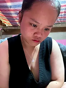 Snapshot of Thanhhuyen001 chatting on 22, 12, 2025 Thanhhuyen001 online show from 22, 12, 2025