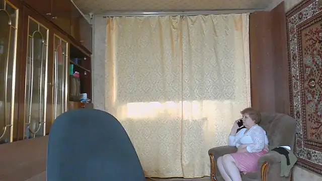Casey peach online show from 25, 7, 2026