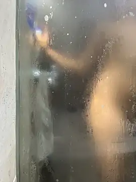 HotWhisper22 online show from 17, 5, 2026