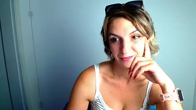Lana Foxyy online show from 5, 8, 2026
