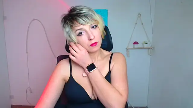 Lana Foxyy online show from 5, 3, 2026