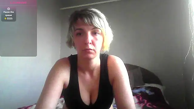 Lana Foxyy online show from 6, 4, 2026