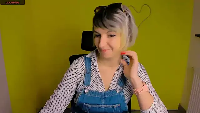 Snapshot of Lana_Foxyy chatting on 27, 4, 2026 Lana Foxyy online show from 27, 4, 2026
