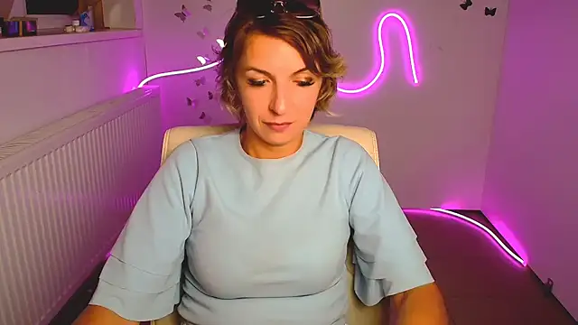 Lana Foxyy online show from 25, 7, 2026