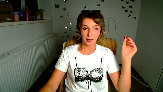 Lana Foxyy online show from 12, 7, 2026