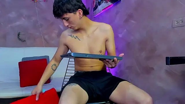 DaniiFoxx online show from 6, 1, 2026