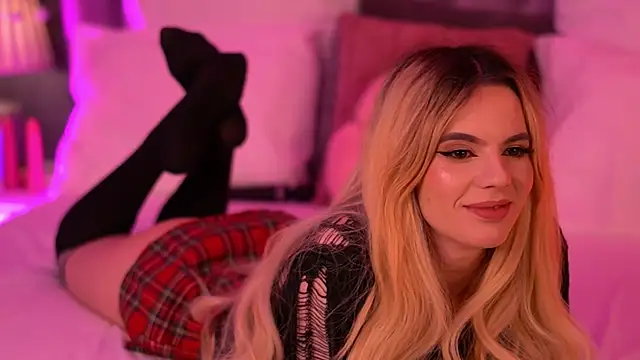 AmiraLovely online show from 13, 7, 2026