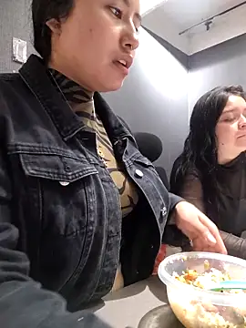 Venuz Rivers  online show from 18, 12, 2025