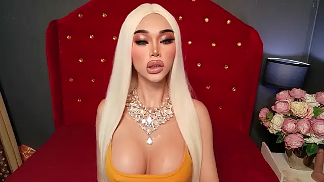 CelinaWintour online show from 22, 12, 2025