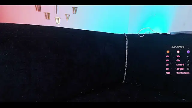 sofitabares  online show from 14, 4, 2026