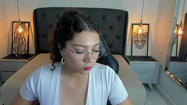 angelinemore online show from 25, 2, 2026