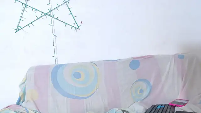 litte ebonyx online show from 4, 2, 2026