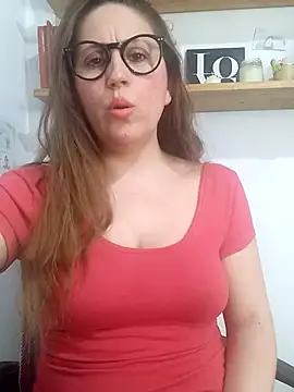 Snapshot of SofiEsteves chatting on 22, 5, 2026 SofiEsteves online show from 22, 5, 2026