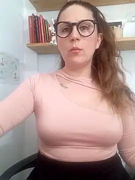 Snapshot of SofiEsteves chatting on 14, 5, 2026 SofiEsteves online show from 14, 5, 2026