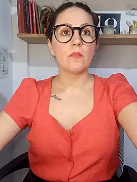 Snapshot of SofiEsteves chatting on 1, 6, 2026 SofiEsteves online show from 1, 6, 2026