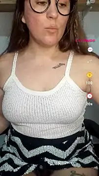 Snapshot of SofiEsteves chatting on 28, 7, 2026 SofiEsteves online show from 28, 7, 2026