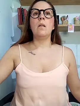 SofiEsteves online show from 12, 2, 2026