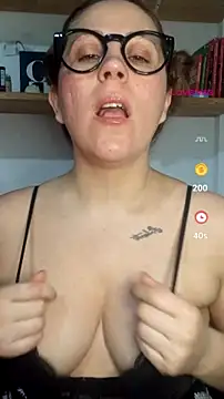 Snapshot of SofiEsteves chatting on 25, 7, 2026 SofiEsteves online show from 25, 7, 2026