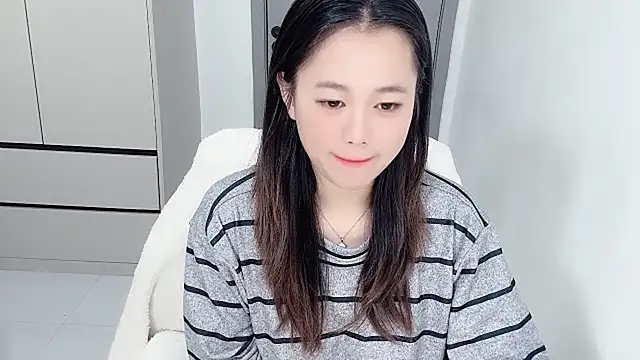 Amireux-8 online show from 12, 2, 2026