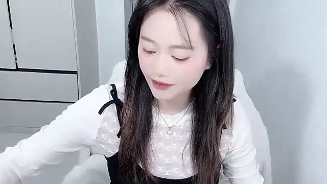 Amireux-8 online show from 10, 2, 2026