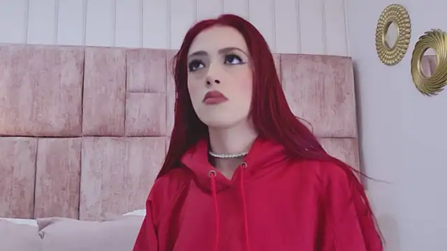 ScarlettFoox online show from 17, 4, 2026