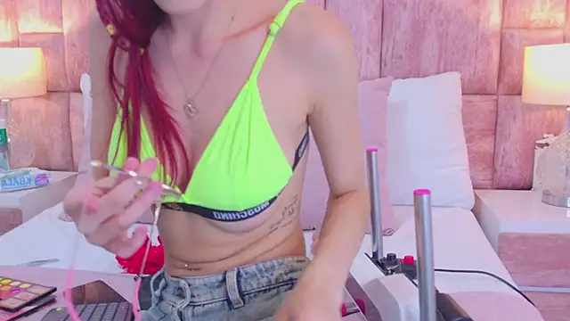 ScarlettFoox online show from 13, 3, 2026