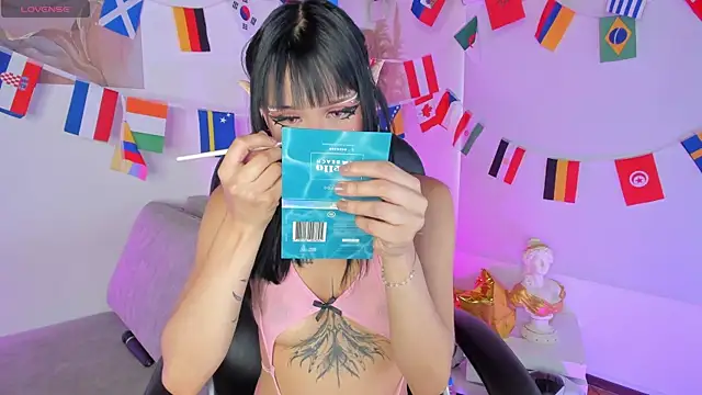Amelie Wine online show from 26, 6, 2026
