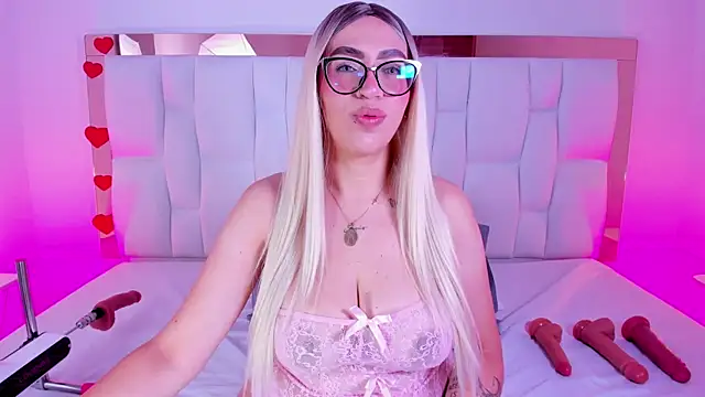 CamilleJuicy  online show from 20, 4, 2026