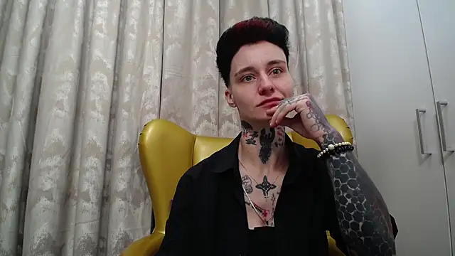 Snapshot of KennyXSX chatting on 25, 4, 2026 KennyXSX online show from 25, 4, 2026